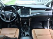 Cần bán Toyota Innova năm 2019, màu bạc