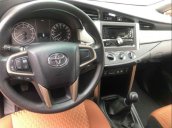 Cần bán Toyota Innova năm 2019, màu bạc