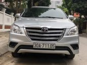 Bán Toyota Innova E đời 2015, màu bạc, chính chủ 