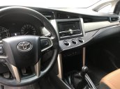 Cần bán xe Toyota Innova 2.0E đời 2018, màu trắng, 715 triệu