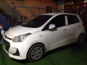 Cần bán Hyundai Grand i10 đời 2017, màu trắng, chính chủ đứng tên