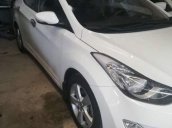 Bán xe Hyundai Elantra đời 2015, màu trắng