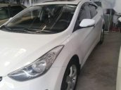 Bán xe Hyundai Elantra đời 2015, màu trắng