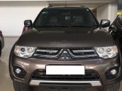 Bán xe Mitsubishi Pajero Sport 2.5MT, máy dầu, 2016, biển SG, xe mua mới đi gia đình