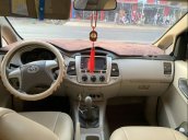 Cần bán gấp Toyota Innova E đời 2014 số sàn, giá 510tr