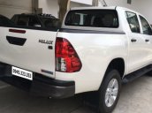 Bán Toyota Hilux 2.4 AT năm 2019, xe mua về chỉ có đổ xăng dầu vào là chạy