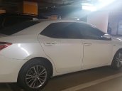 Cần bán lại xe Toyota Corolla altis 1.8G AT đời 2017, màu trắng 