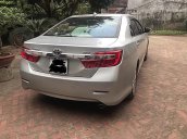 Gia đình bán Toyota Camry đời 2013, màu bạc, 715tr