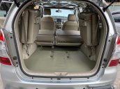 Xe Toyota Innova 2.0E năm 2015, màu bạc số sàn, giá chỉ 565 triệu