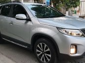 Gia đình cần bán Kia Sorento 2015, số tự động, máy xăng, màu bạc