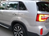 Gia đình cần bán Kia Sorento 2015, số tự động, máy xăng, màu bạc