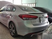 Bán Kia Cerato 1.6MT màu bạc, số sàn, bản đủ, sản xuất 2018, chạy lướt xe đẹp