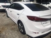 Mình cần bán Elantra 1.6 AT, màu trắng, 5 chỗ