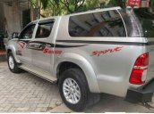 Bán xe Toyota Hilux 2015, số sàn, máy dầu