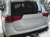 Bán xe Mitsubishi Outlander năm sản xuất 2019, màu trắng