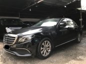 Bán Mercedes E200 sản xuất 2018, đi 24000 km, xe chính chủ