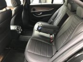 Bán Mercedes E200 sản xuất 2018, đi 24000 km, xe chính chủ