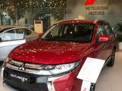 Bán Mitsubishi Outlander sản xuất năm 2019, màu đỏ, giá chỉ 785 triệu