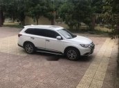 Chính chủ bán Mitsubishi Outlander năm 2018, màu trắng, giá 890tr