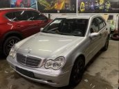 Bán xe Mercedes C180K đời 2003, màu bạc, nhập khẩu nguyên chiếc chính chủ giá cạnh tranh