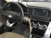 Bán Hyundai Elantra 1.6 MT năm sản xuất 2019, màu trắng