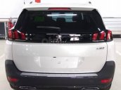 Peugeot 5008, có xe giao ngay, đủ màu, hỗ trợ ngân hàng 80%, thủ tục nhanh gọn