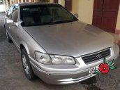 Cần bán Toyota Camry năm 2001, màu bạc, giá chỉ 215 triệu