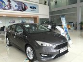 Ford Focus Trent đời 2019, màu nâu, giao ngay, khuyến mãi sập sàn