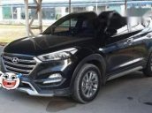 Cần bán Hyundai Tucson sản xuất năm 2018, màu đen, xe nhập xe gia đình