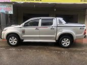 Bán Toyota Hilux đời 2012, màu bạc, xe nhập số sàn