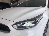 Bán Kia Cerato 2019, màu trắng, nhập khẩu  