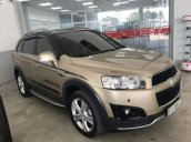 Bán ô tô Chevrolet Captiva đời 2015, màu vàng còn mới