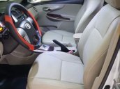 Cần bán lại xe Toyota Corolla Altis đời 2011, màu bạc