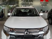 Cần bán Mitsubishi Outlander sản xuất năm 2019, mẫu Crossover phong cách với linh kiện lắp giáp từ Nhật Bản