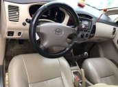 Cần bán gấp Toyota Innova MT đời 2006, màu bạc, máy nổ êm ru