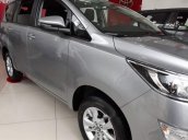 Bán xe Toyota Innova E năm sản xuất 2019, màu bạc, giá 731tr