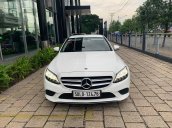 Bán xe Mercedes C200 Facelift màu trắng 2019, chính hãng giá tốt, trả trước 450 triệu nhận xe ngay