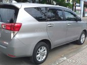 Bán ô tô Toyota Innova 20.E 2016, màu bạc 