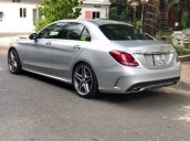 Bán xe Mercedes C300 AMG năm 2015, màu bạc, đang sử dụng rất kỹ không tai nạn không thủy kích