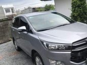 Cần bán xe Innova 2017, đăng kí tháng 1/2018, màu bạc, số sàn