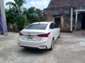 Cần bán xe Hyundai Accent đời 2018, màu trắng ít sử dụng