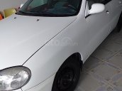 Cần bán gấp Daewoo Lanos đời 2002, màu trắng, xe nhập