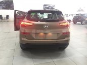 Bán xe Hyundai Tucson 2.0 AT CRDi sản xuất năm 2019, màu vàng 