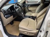 Bán Kia Sorento 2016, màu trắng chính chủ, giá 775tr