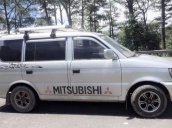 Cần bán Mitsubishi Jolie đời 2001, màu bạc, xe đẹp, máy êm