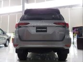 Bán Toyota Fortuner đời 2019, màu bạc