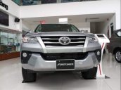 Bán Toyota Fortuner đời 2019, màu bạc