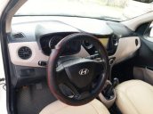 Cần bán gấp Hyundai Grand i10 1.0 MT năm sản xuất 2015, màu trắng, xe đẹp