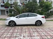 Bán xe Kia Cerato Signature 2.0 AT 2017, màu trắng chính chủ