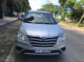 Cần bán xe Toyota Innova 2.0E đời 2015, màu bạc chính chủ